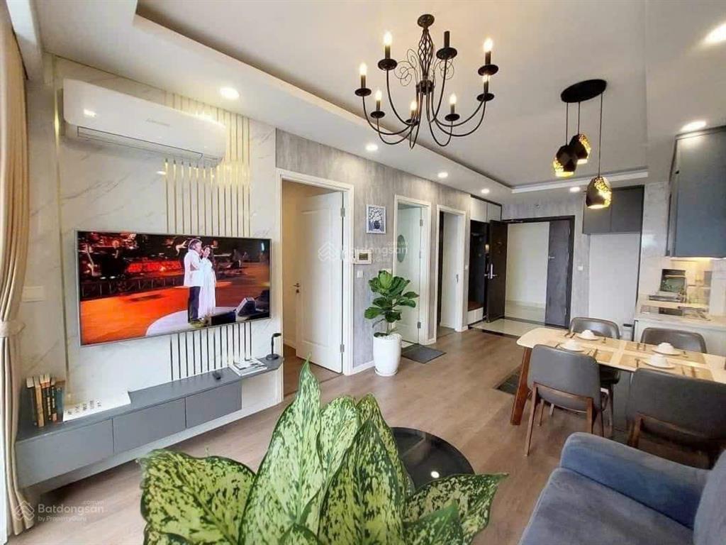 Chị gái bán 2pn nhỏ 63m² giá 5,5 tỷ tầng trung, view thoáng tại imperia sky garden
