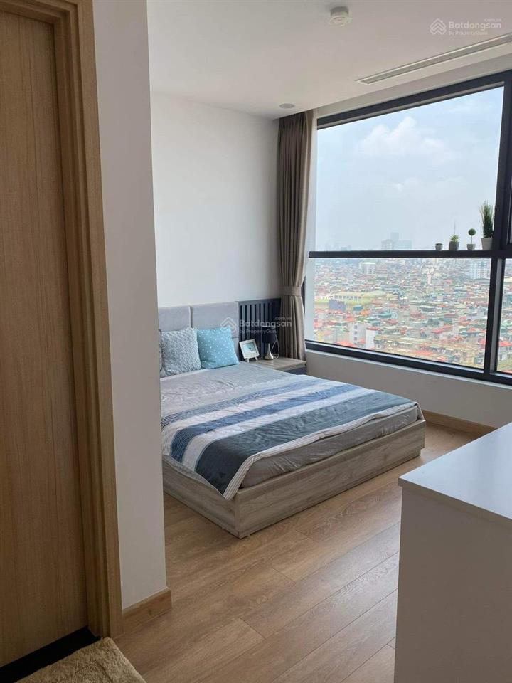 Cho thuê 2 phòng ngủ 77m2 view phố giá 15tr5 full đồ, có slot ô tô tại hinode city 201 minh khai
