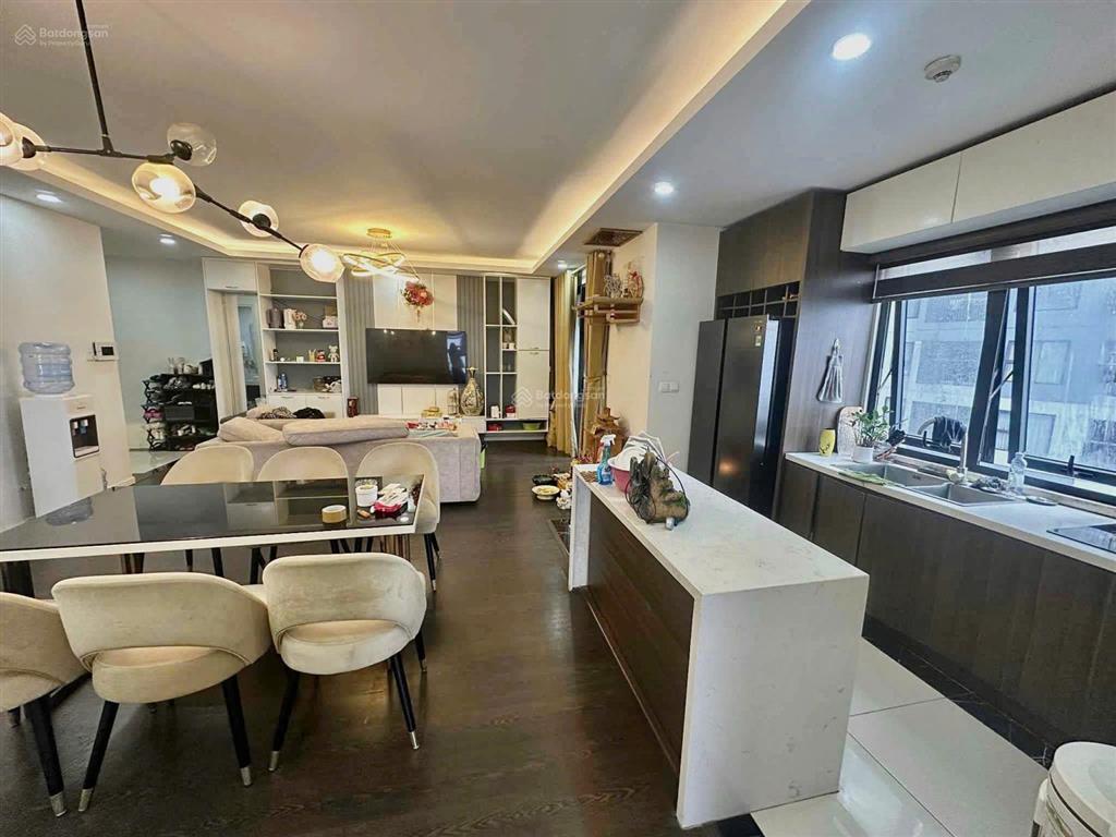 Cho thuê 3pn góc 100m2 giá 18tr5 full đồ, vào luôn tại imperia sky garden