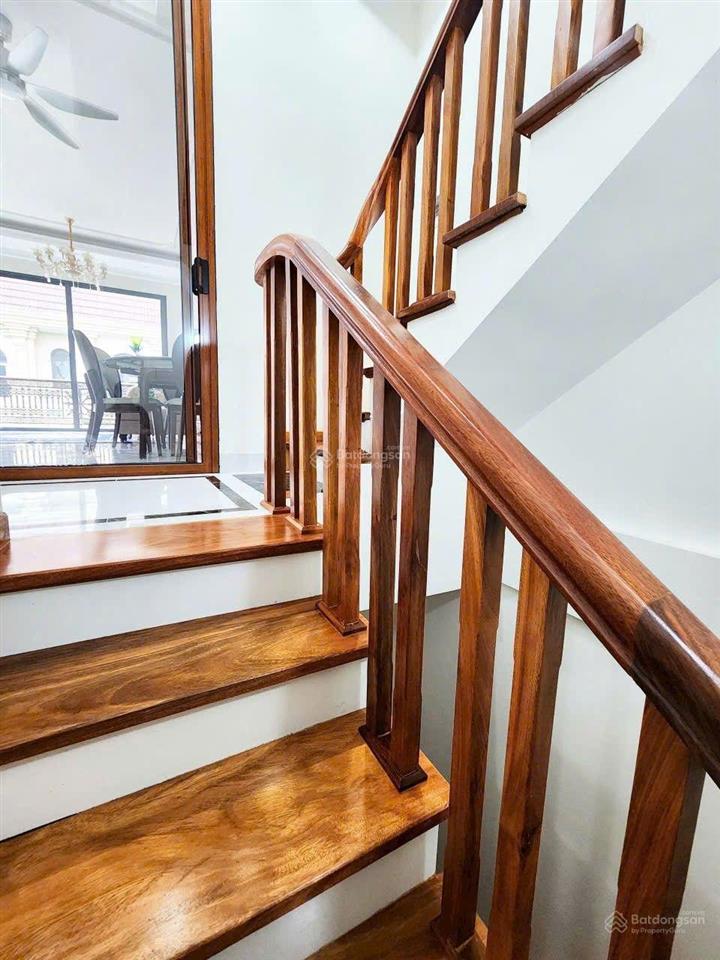 Mặt tiền siêu rộng,mỗ lao,phân lô vỉa hè kinh doanh,dt 50m2,5 tầng. giá 18 tỷ