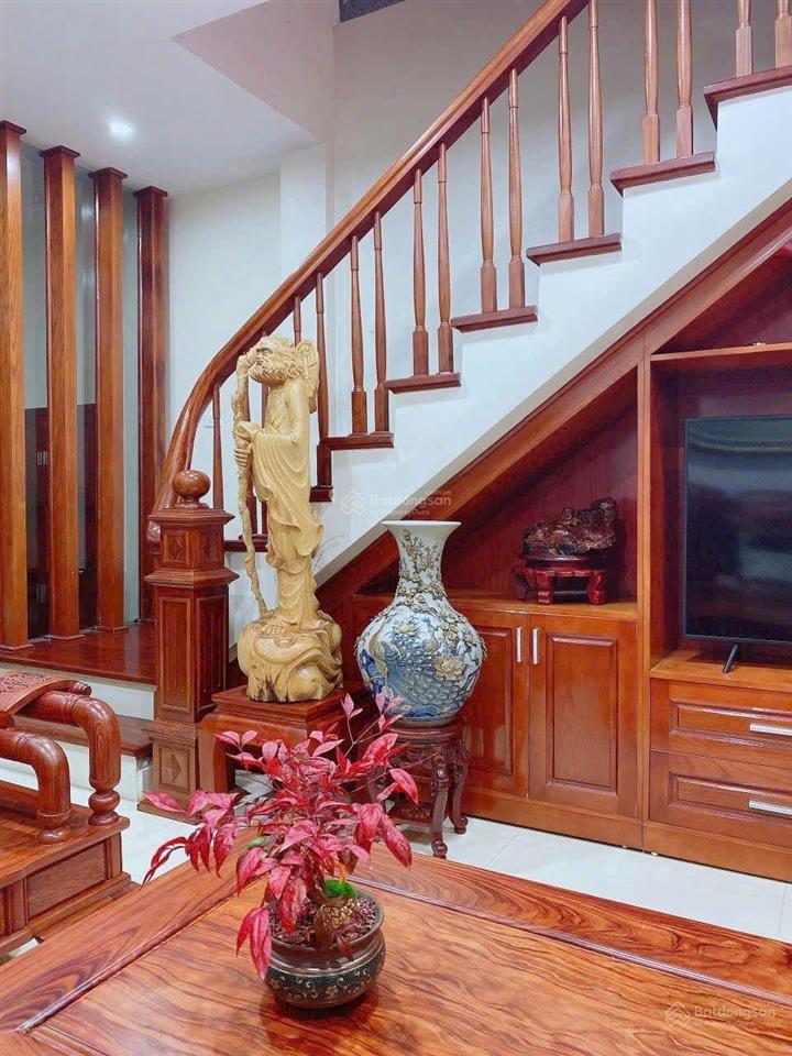 Phân lô,mỗ lao,hà đông.vỉa hènhà đẹpsạch sẽ văn minh50m25 tầng.giá 18,1 tỷ