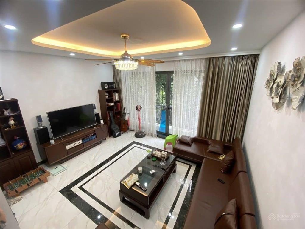 Liền kề phùng khoang, vỉa hè rộng, kd. dt 75m2,5 tầng, mt 5m. giá 19x tỷ