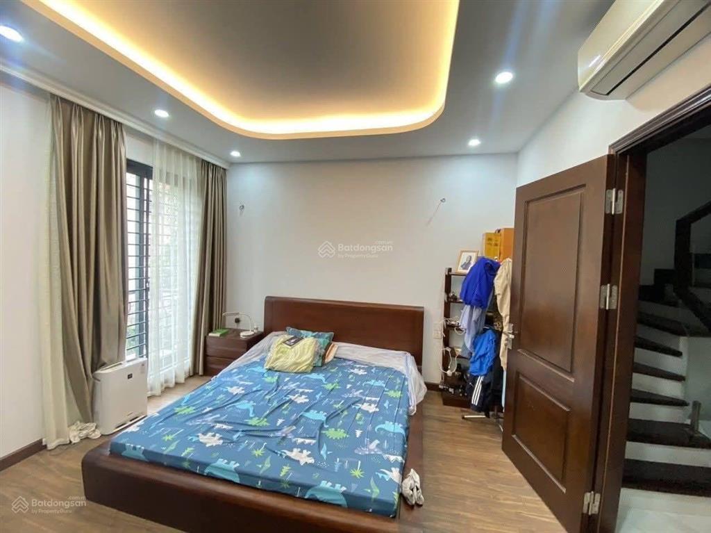 Liền kề phùng khoang, vỉa hè rộng, kd. dt 75m2,5 tầng, mt 5m. giá 19x tỷ