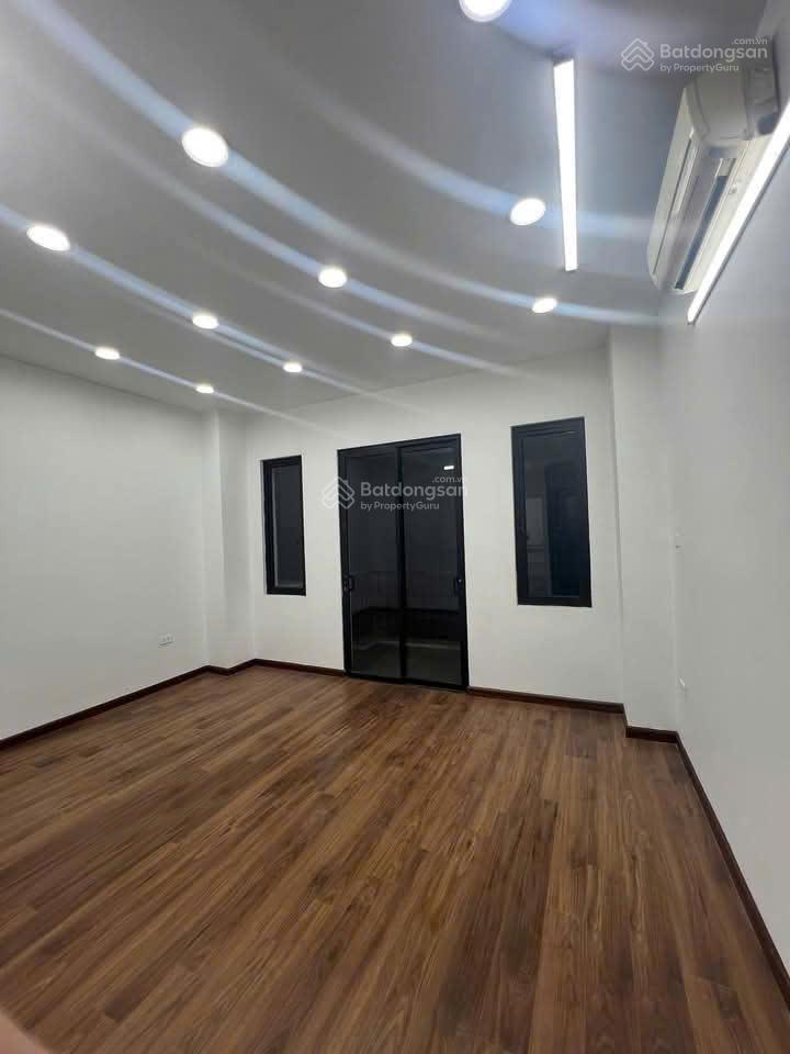 Mỗ lao  hà đông. ô tô tránh  kd. 50m2 x 5 tầng x mt 5m. giá 17x tỷ