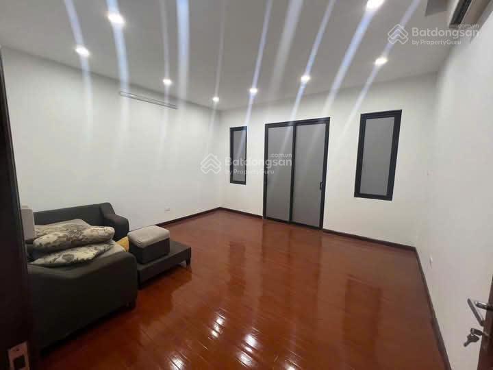 Mỗ lao  hà đông. ô tô tránh  kd. 50m2 x 5 tầng x mt 5m. giá 17x tỷ