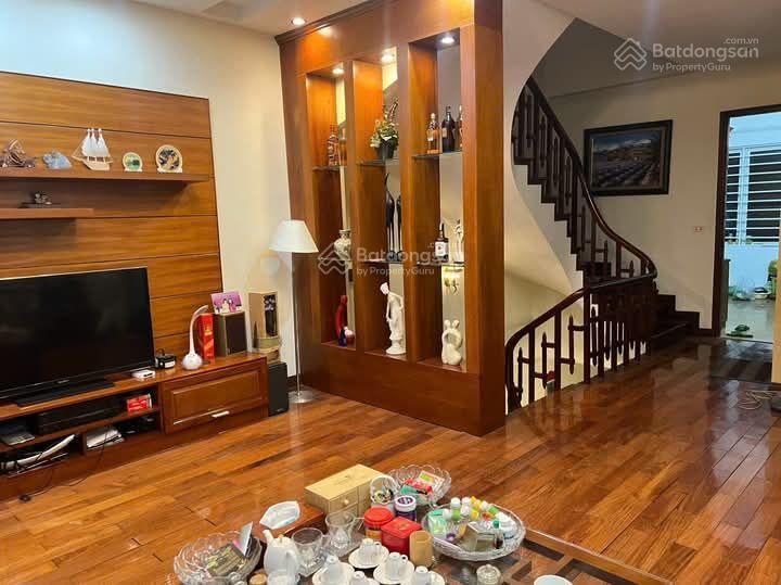 Sát trường vạn bảo,vạn phúc.phân lô,vỉa hè,gra ô tô,dt 50m2,4 tầng.giá 16x tỷ