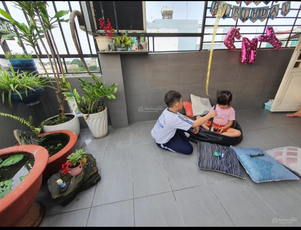 Mặt tiền đường  4 tầng kinh doanh. sát lê thúc hoạch tân phú  nhỉnh 4 tỷ