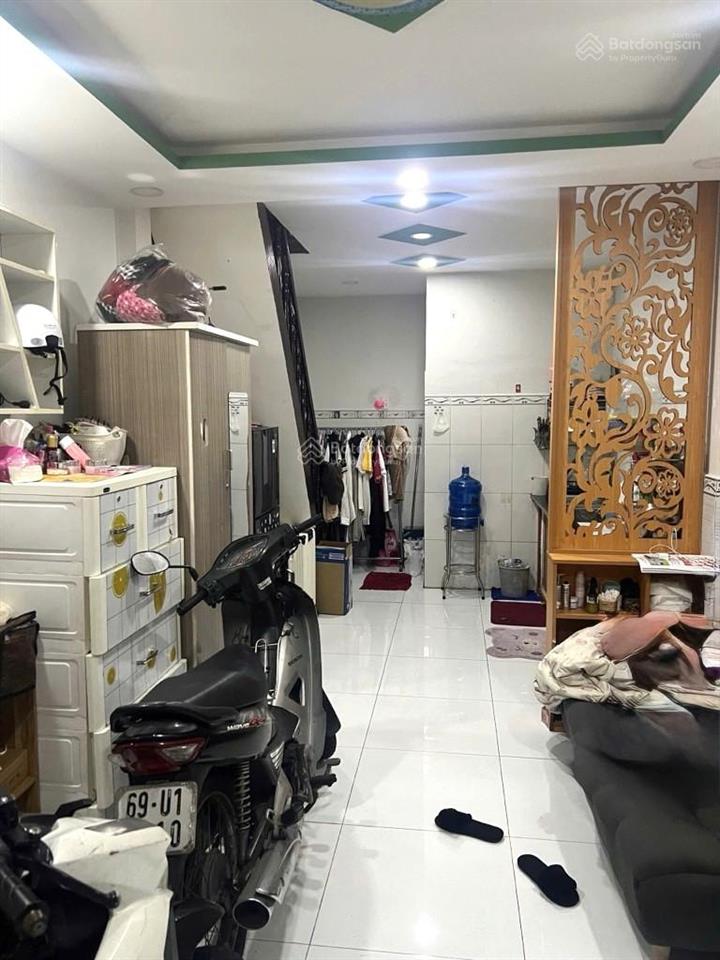 Hẻm thông sát mặt tiền phú thọ hòa  2 tầng btct ở ngay  dt 25m2 sổ nở hậu hoàn công. chỉ 3 tỷ xíu