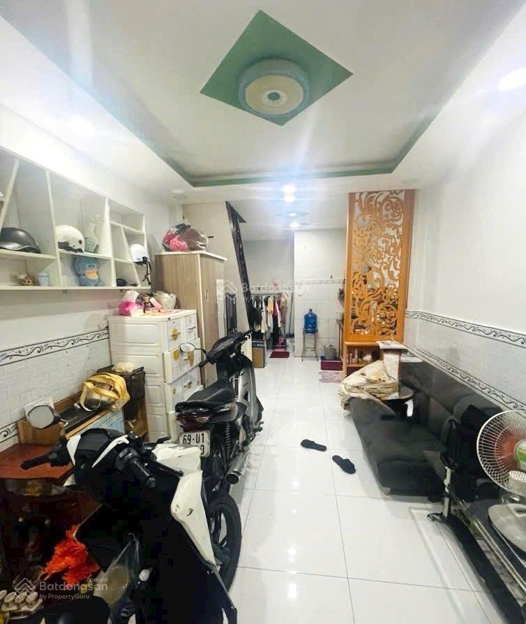 Hẻm thông sát mặt tiền phú thọ hòa  2 tầng btct ở ngay  dt 25m2 sổ nở hậu hoàn công. chỉ 3 tỷ xíu