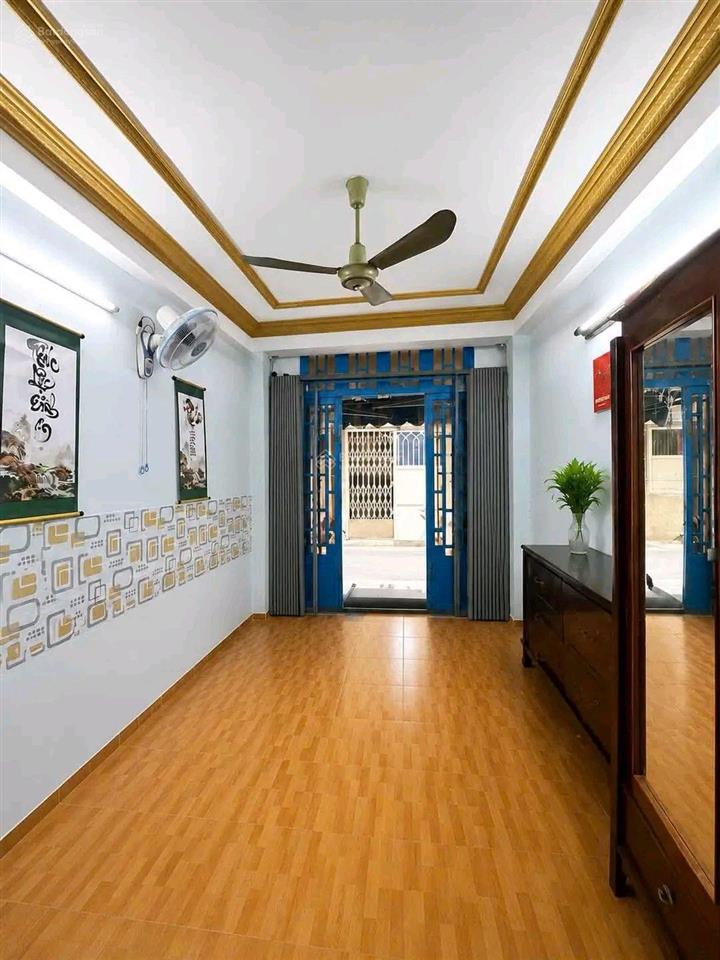 Bán nhà đẹp, phường 1, quận 5  3 tầng, 3pn  shr
