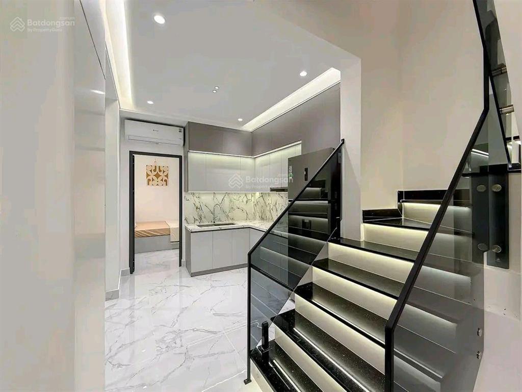 Bán nhà mới 3 tầng, hẻm 803/ huỳnh tấn phát quận 7  5tỷ700