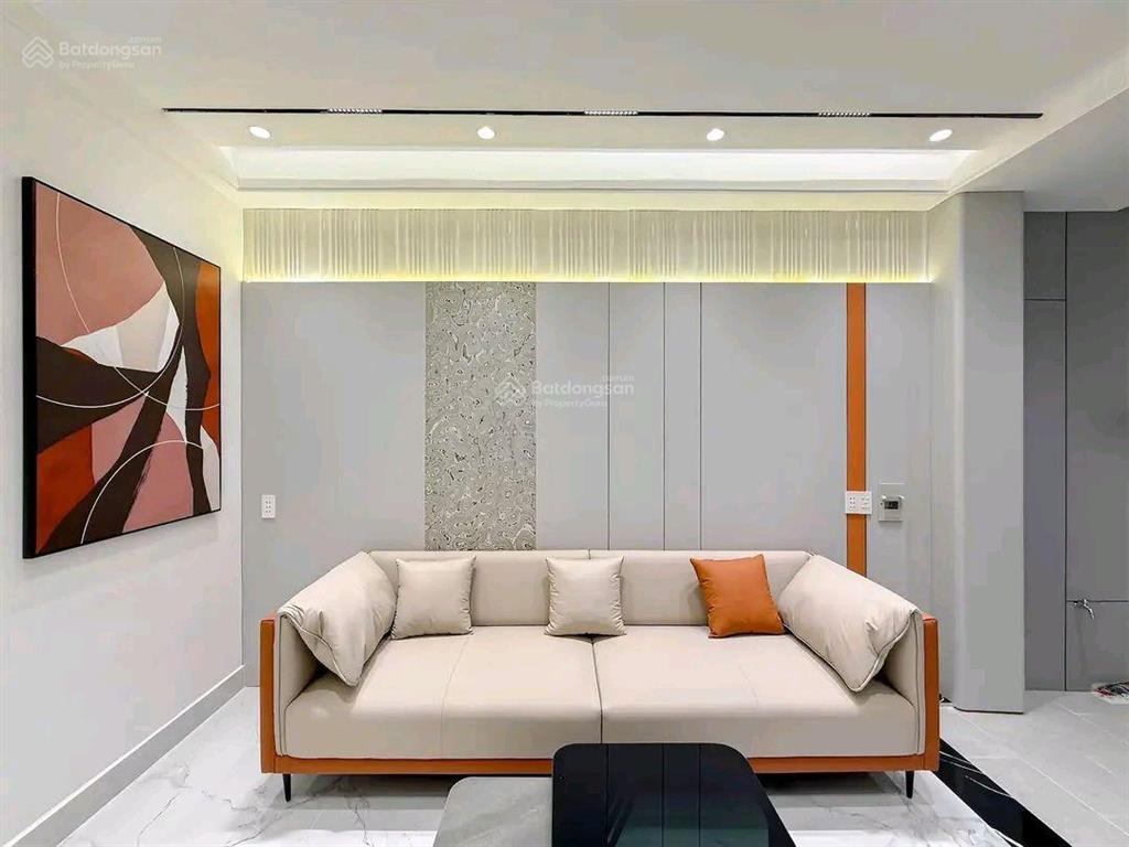 Bán nhà mới 3 tầng, hẻm 803/ huỳnh tấn phát quận 7  5tỷ700