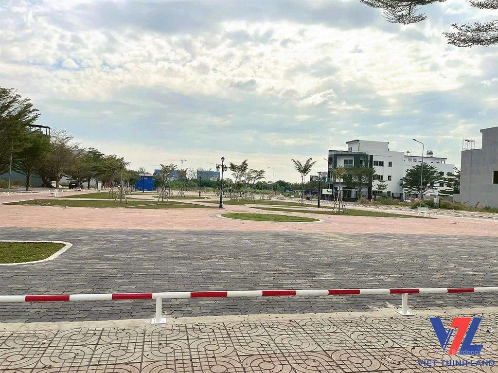 Nền ngộp da thanh nhựt  45 triệu/m2