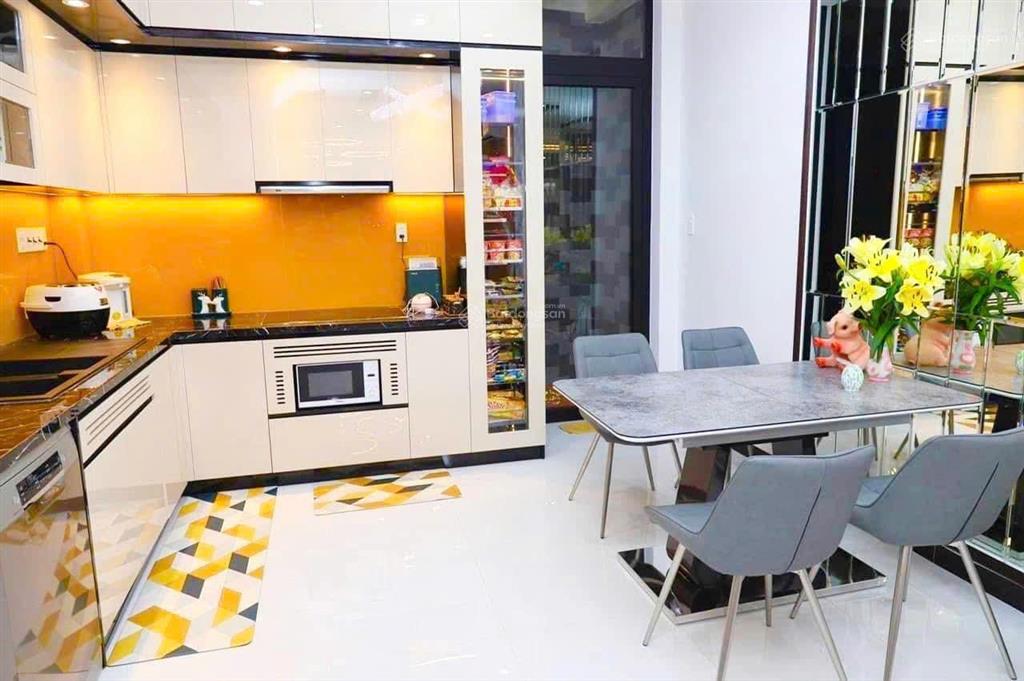 Hẻm 6m xe hơi, dt 65m2, 3 tầng đúc đẹp ở ngay, đường trần quang cơ, vip tân phú, giá chỉ có 5,9 tỷ