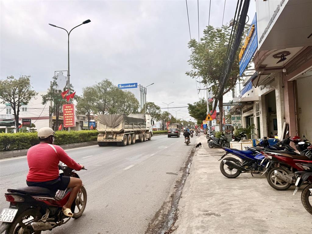 Tài sản hiếm còn sót lại trục đường trung tâm tp cam ranh khánh hoà.