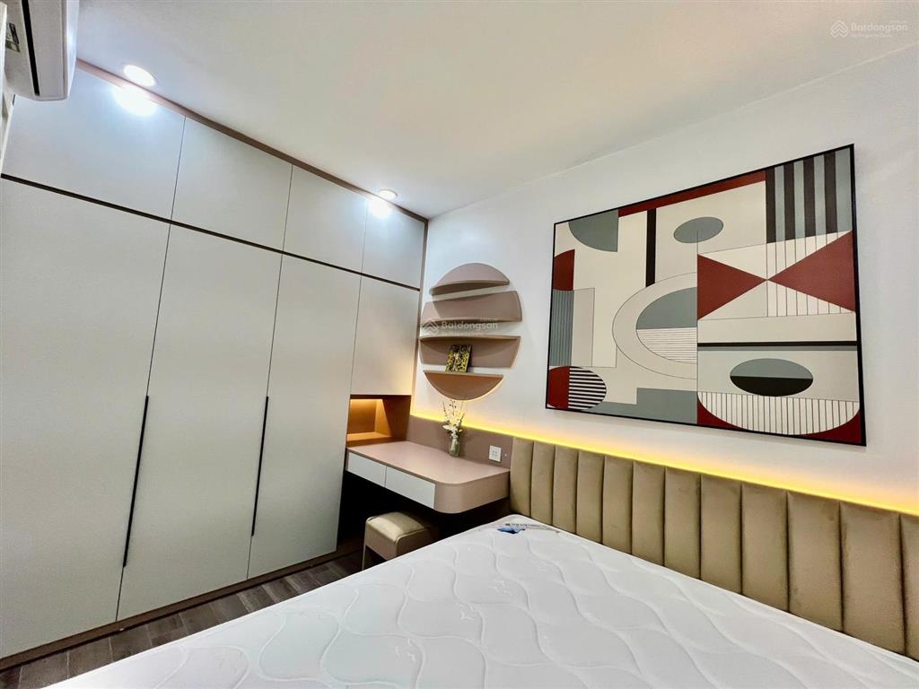 Vợ chồng em bán chcc diamond flower tower 122m2 3 ngủ tầng 19 ban công đn giá thị trường