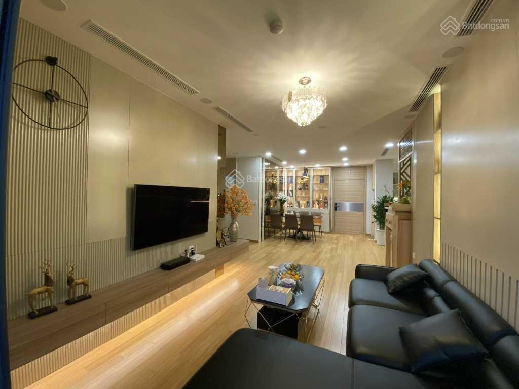 Gia đình tôi cần bán căn hộ tầng 20 tại n05 tòa 29t hoàng đạo thúy, 152m2 full nội thất đẹp