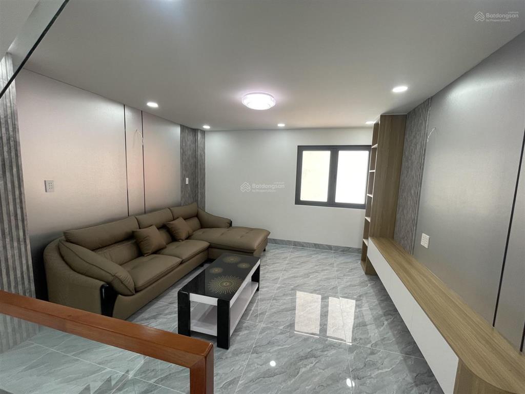 Bán nhà mặt phố hà huy giáp an phú đông 56m2 đường 12m vỉa hè 6m ,4pn,4wc chỉ 8tỉ99tr