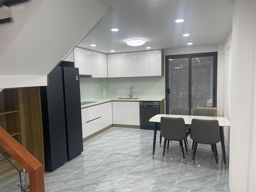 Bán nhà mặt phố hà huy giáp an phú đông 56m2 đường 12m vỉa hè 6m ,4pn,4wc chỉ 8tỉ99tr