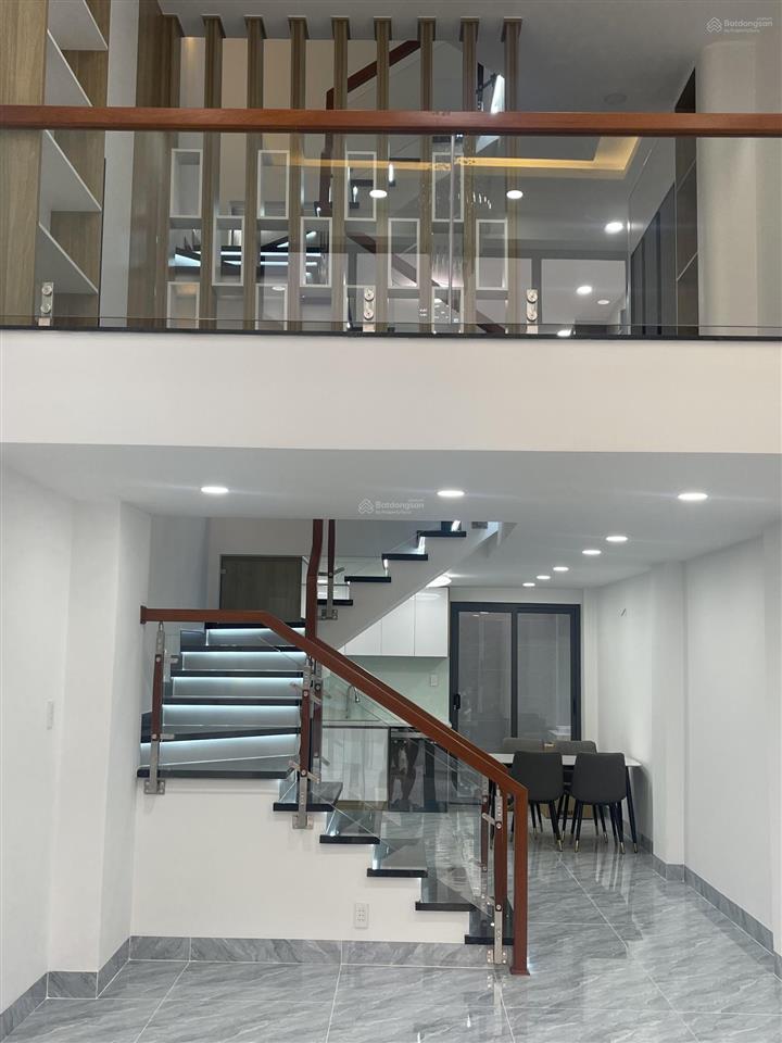 Bán nhà mặt phố hà huy giáp an phú đông 56m2 đường 12m vỉa hè 6m ,4pn,4wc chỉ 8tỉ99tr