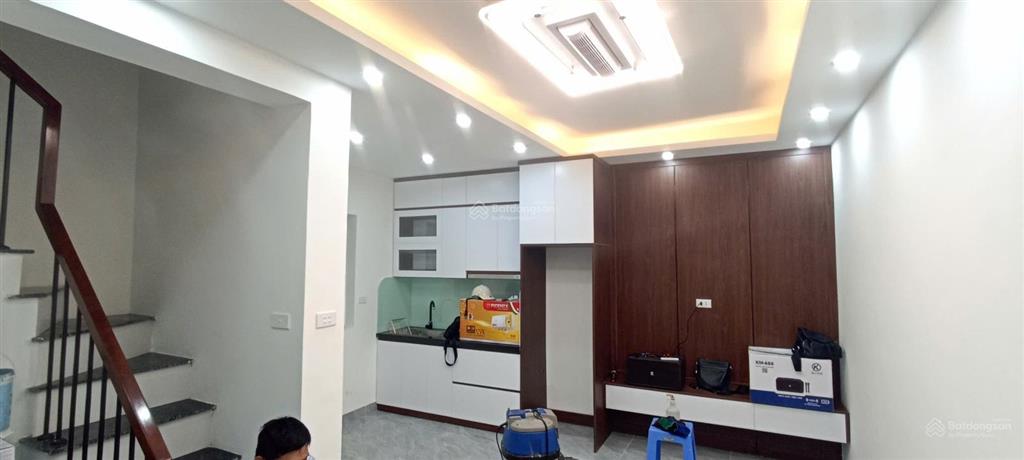 Nhà hồ tây đủ công năng. nhà đẹp. gần hồ tây. sẵn ở