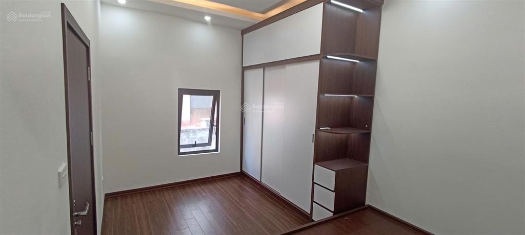 Nhà hồ tây đủ công năng. nhà đẹp. gần hồ tây. sẵn ở