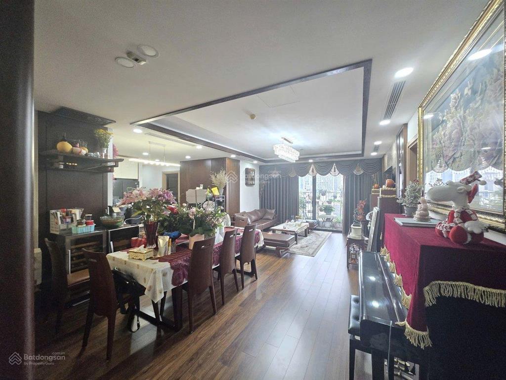 Chung cư cao cấp cầu giấy  4 ngủ  view công viên