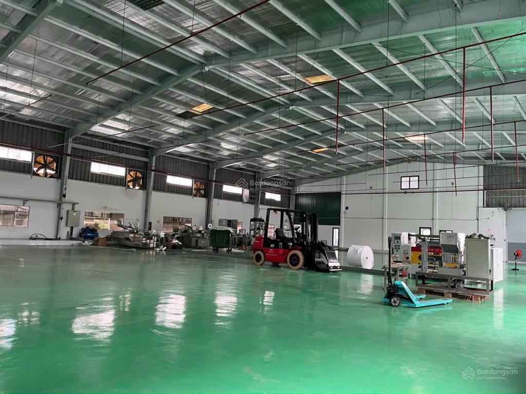 Cho thuê kho, nhà xưởng 1300m2, giá tốt 90 triệu , nền epoxy  xe cont  toà văn phòng