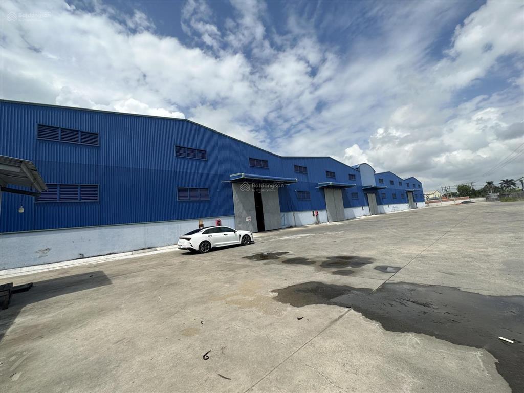Cho thuê xưởng 2000m bình chánh  xe cont 24/24  140 triệu/tháng