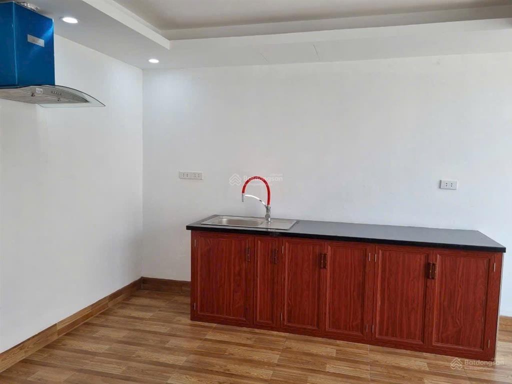 Tôi bán hơn 19 tỷ, liền kề 80m (a43 ô29) hoàn thiện đẹp khu a geleximco. đang cho thuê 250tr/năm.