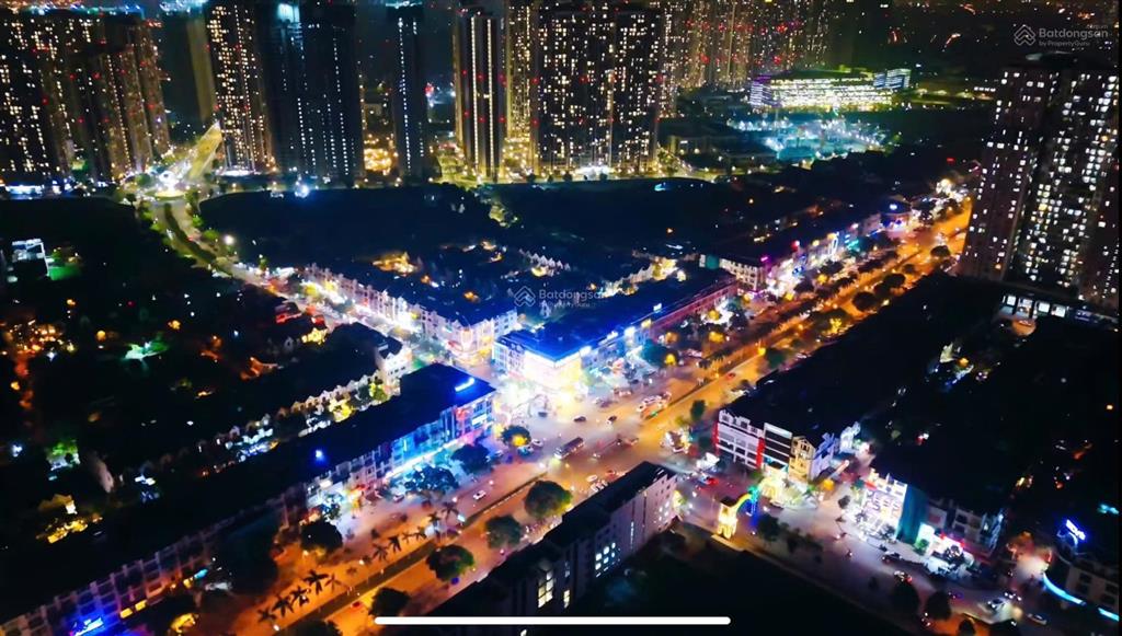 Tôi bán hơn 19 tỷ, liền kề 80m (a43 ô29) hoàn thiện đẹp khu a geleximco. đang cho thuê 250tr/năm.
