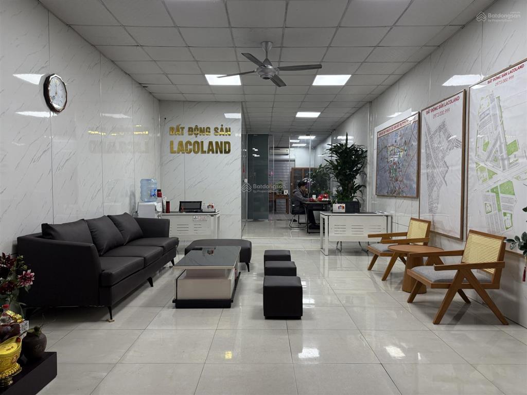 24 tỷ chút, rẻ hơn căn khác 4 tỷ. bán gấp liền kề geleximco hà đông. dt 95m. trục kd vip nhất khu c