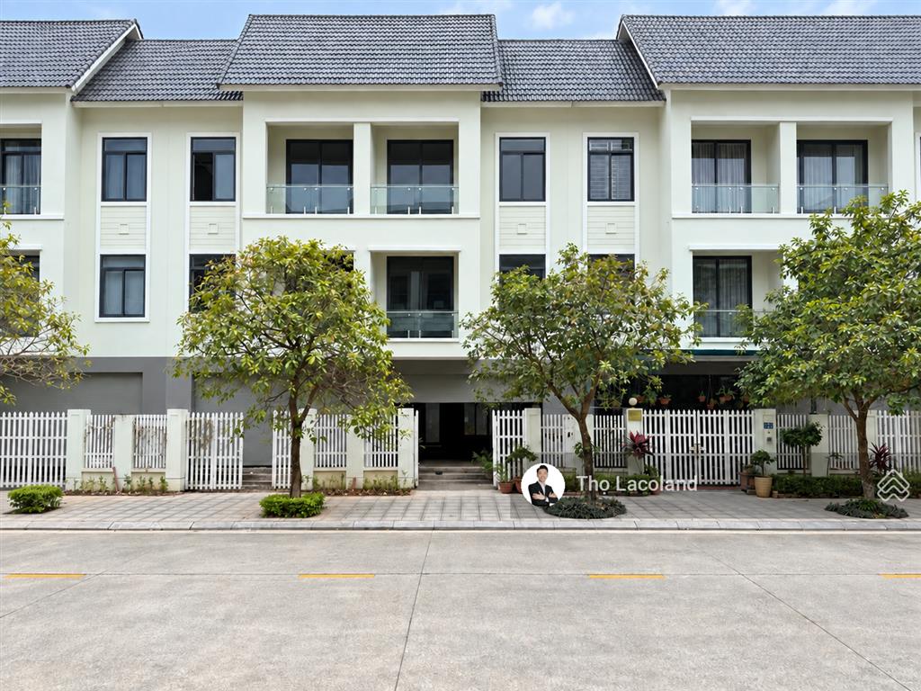 Giá 1.x tỷ, rẻ hơn căn khác 5 tỷ. chủ bán nhanh lk 90m mặt tiền 6m, khu b mới geleximco thông vin