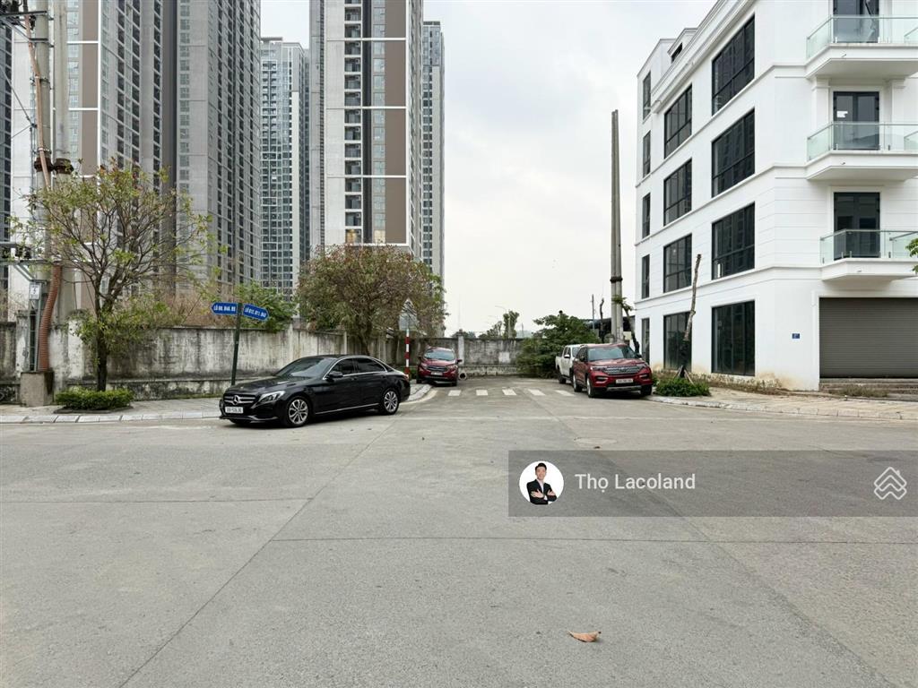Giá 1.x tỷ, rẻ hơn căn khác 5 tỷ. chủ bán nhanh lk 90m mặt tiền 6m, khu b mới geleximco thông vin