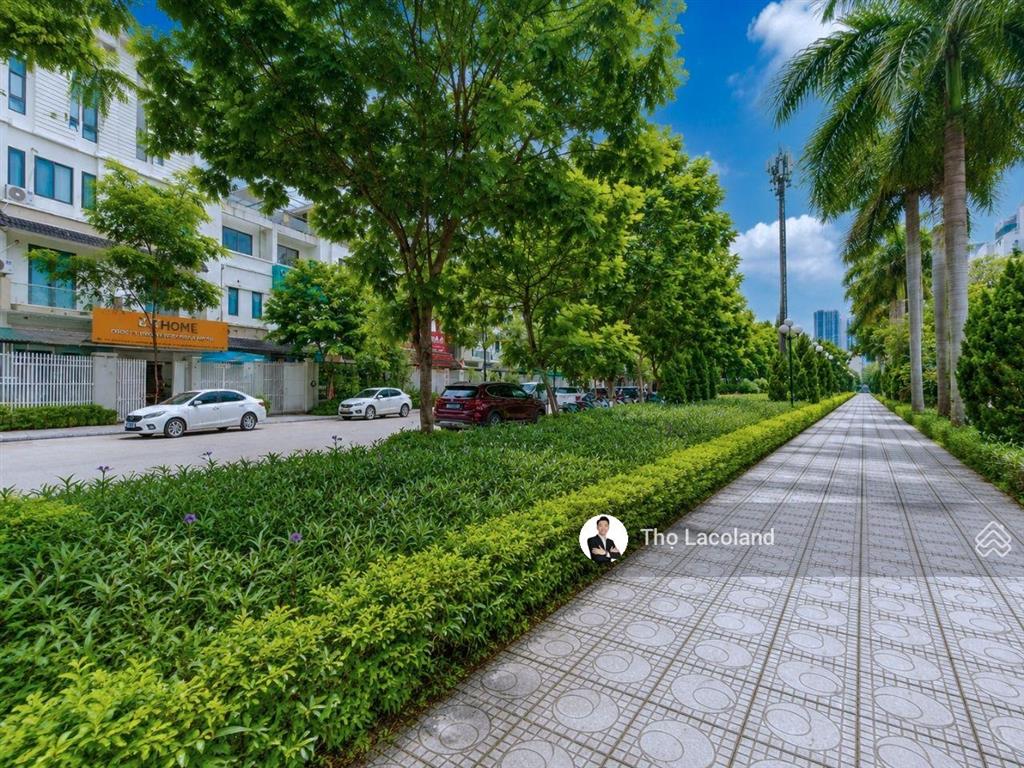 Bán nhà vườn khu c geleximco dt 160m mặt tiền 8m mặt vườn hoa, nhà đang cho thuê, giá 26 tỷ