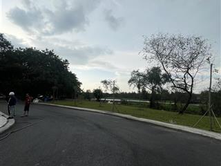Bán đất quận 2 ngay mặt tiền sông, đối diện palm city gần ga metro giá tốt