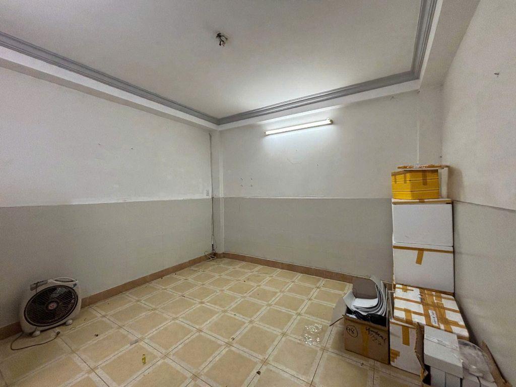 BÁN NHÀ TÔ HIẾN THÀNH, NGANG KHỦNG 5.6M, 93M², HẺM XE HƠI, 4 TẦNG, GIÁ 13,6 TỶ