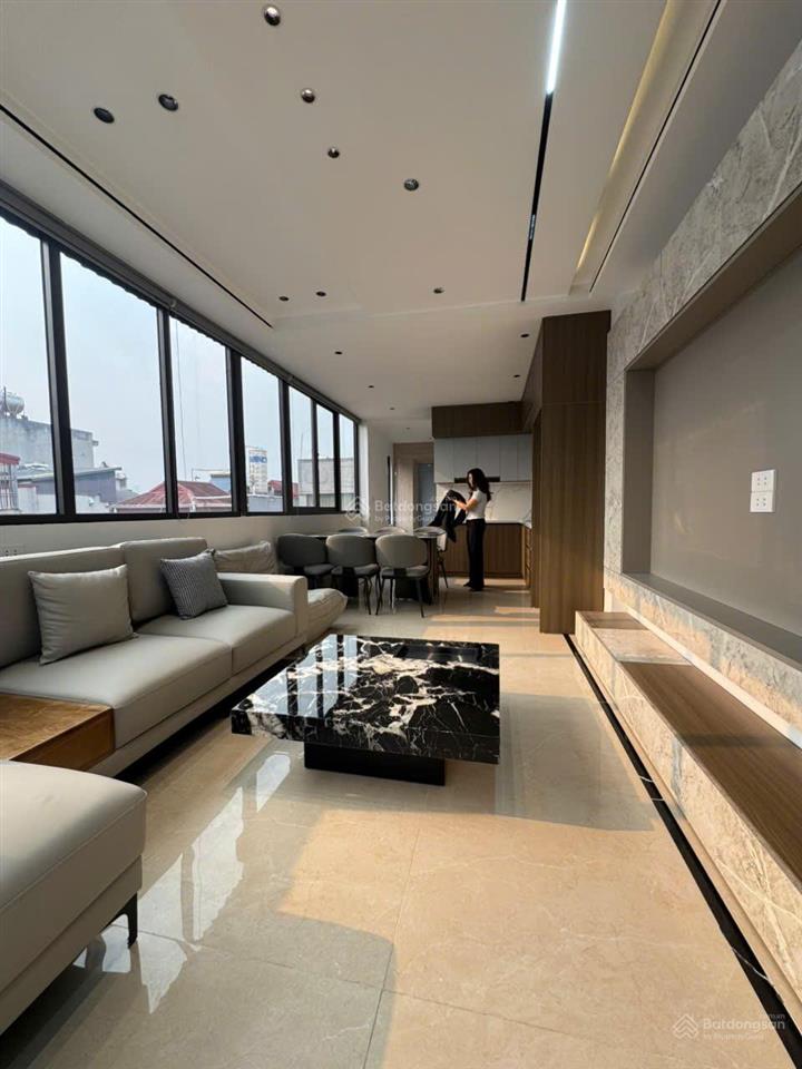 Nhà hoàng liệt50m2 x5t, ngõ oto tránh, thông,xây mới,thang máy,giá 13.5 tỷ