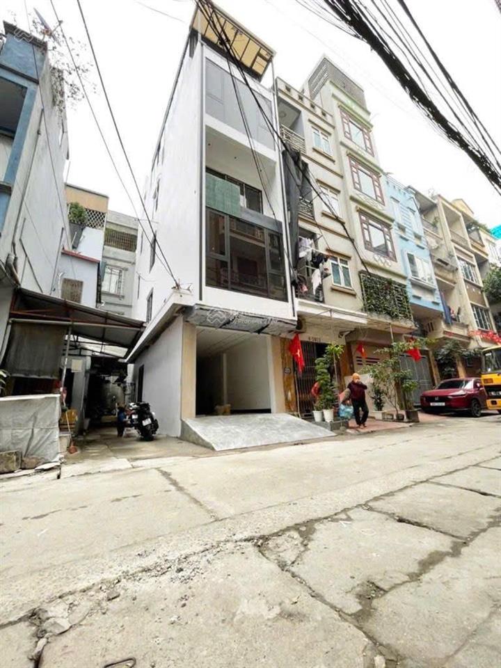 Nhà hoàng liệt50m2 x5t, ngõ oto tránh, thông,xây mới,thang máy,giá 13.5 tỷ