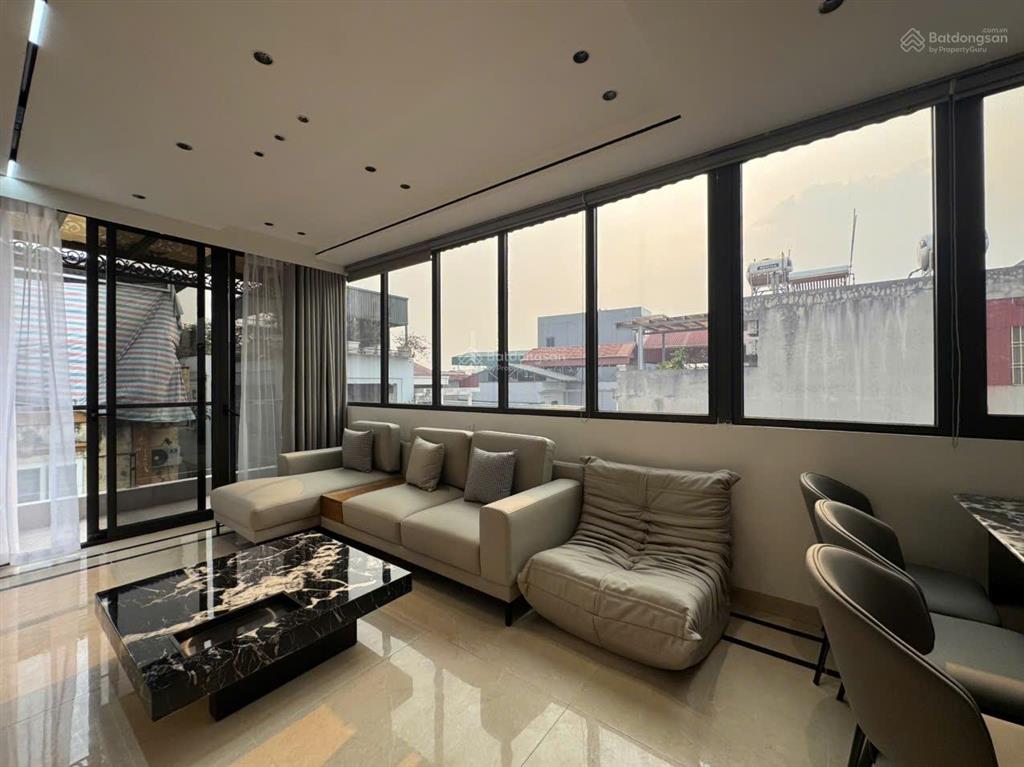 Nhà hoàng liệt50m2 x5t, ngõ oto tránh, thông,xây mới,thang máy,giá 13.5 tỷ