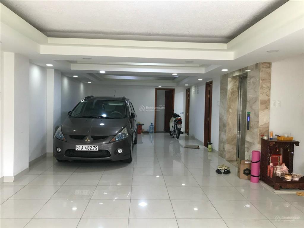 Tòa nhà mtnb bàu cát 5 tầng ốp kính ngang đẹp 6x18m thang máy đang cho thuê 40tr/th, 18,5 tỷ tl