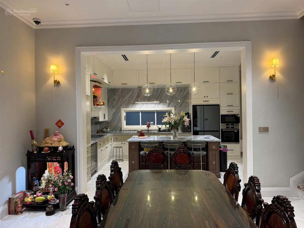 (hot)nhà 5 tầng thang máy ngang khủng 8,5x11m nở hậu 10m  mặt tiền kd sầm uất k300 chỉ 17,8 tỷ tl