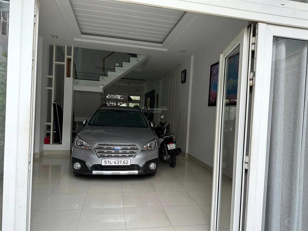 Hot nhà đẹp 5 tầng 5,8x23m  133,5m2 có thang máy  hẻm vip 10m bàn cờ bàu cát giá chỉ 18,5 tỷ tl
