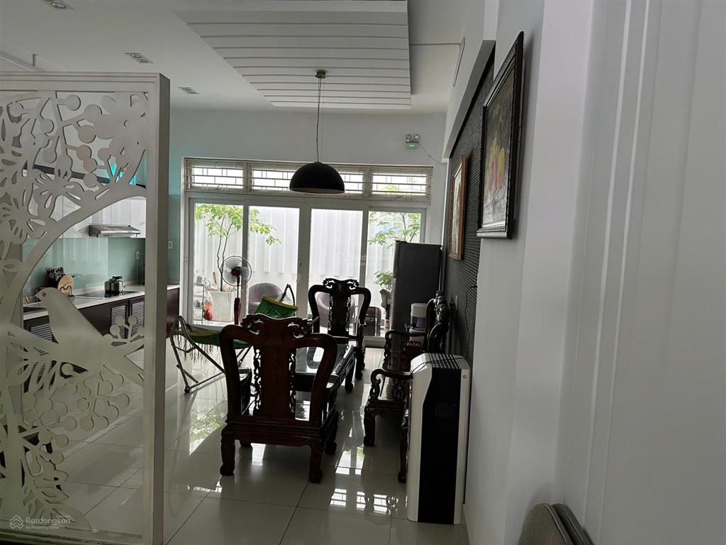Hot nhà đẹp 5 tầng 5,8x23m  133,5m2 có thang máy  hẻm vip 10m bàn cờ bàu cát giá chỉ 18,5 tỷ tl