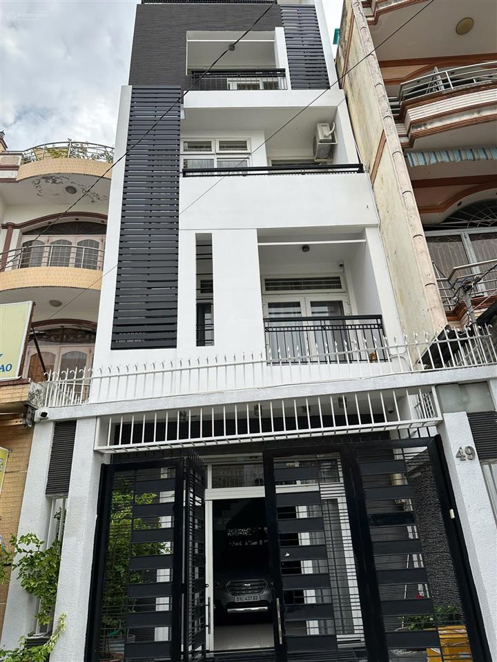 Hot nhà đẹp 5 tầng 5,8x23m  133,5m2 có thang máy  hẻm vip 10m bàn cờ bàu cát giá chỉ 18,5 tỷ tl