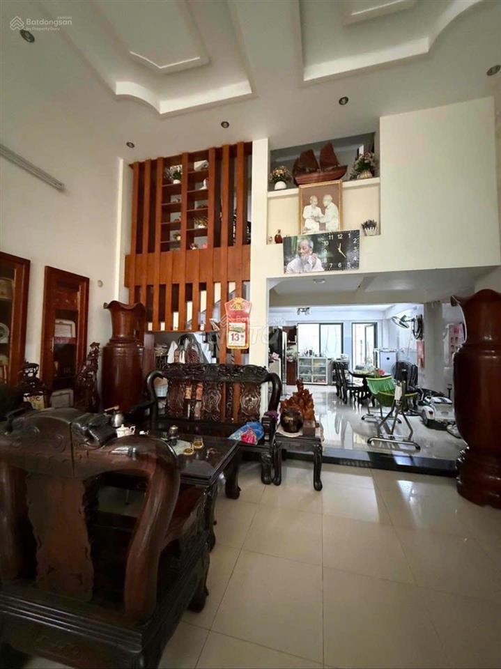 Rẻ building 6 tầng thang máy 5,5x20m hxh hoàng văn thụ dòng tiền 60tr/th giá chỉ 22.5 tỷ tl