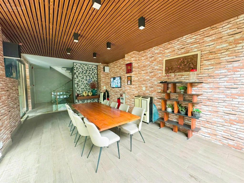 (ngộp bank)villa mtnb bàu cát 1 hầm 4 tầng ngang khủng 12,5mx17m mới xây 2024 chỉ 160tr/m2 35,8 tỷ