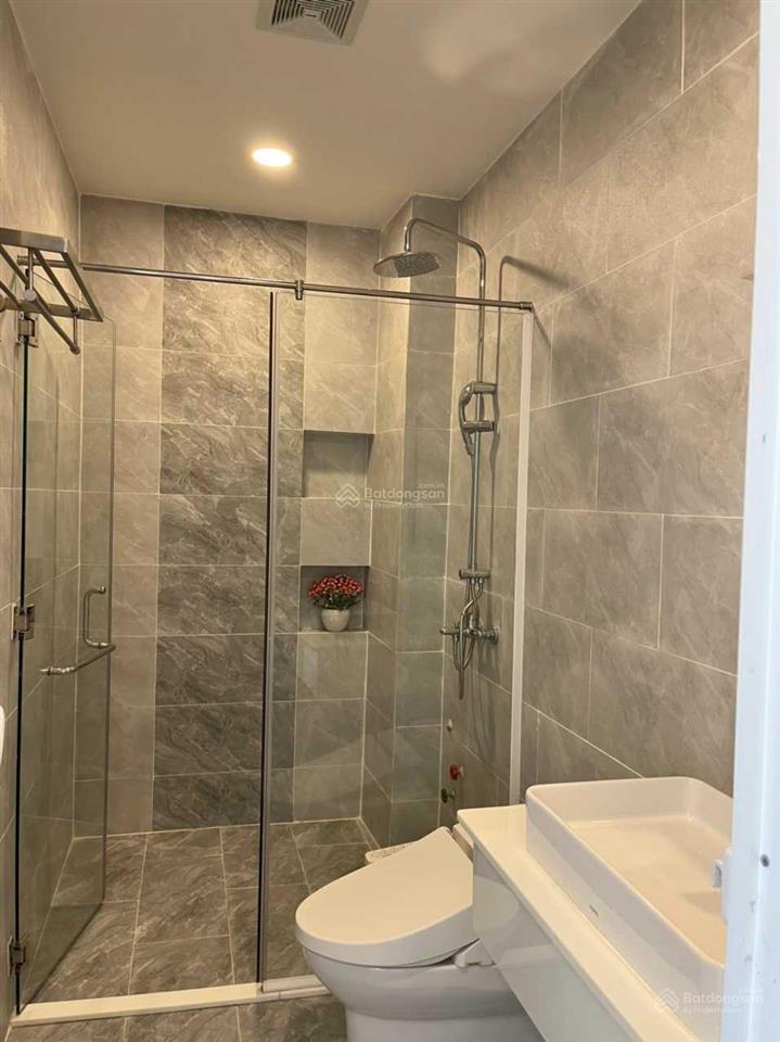 (hot)nhà 2mt giải phóng 5,5x29m 1 hầm 6 lầu mới  hoàn công đủ siêu đẹphdt 80tr giảm mạnh 28 tỷ!