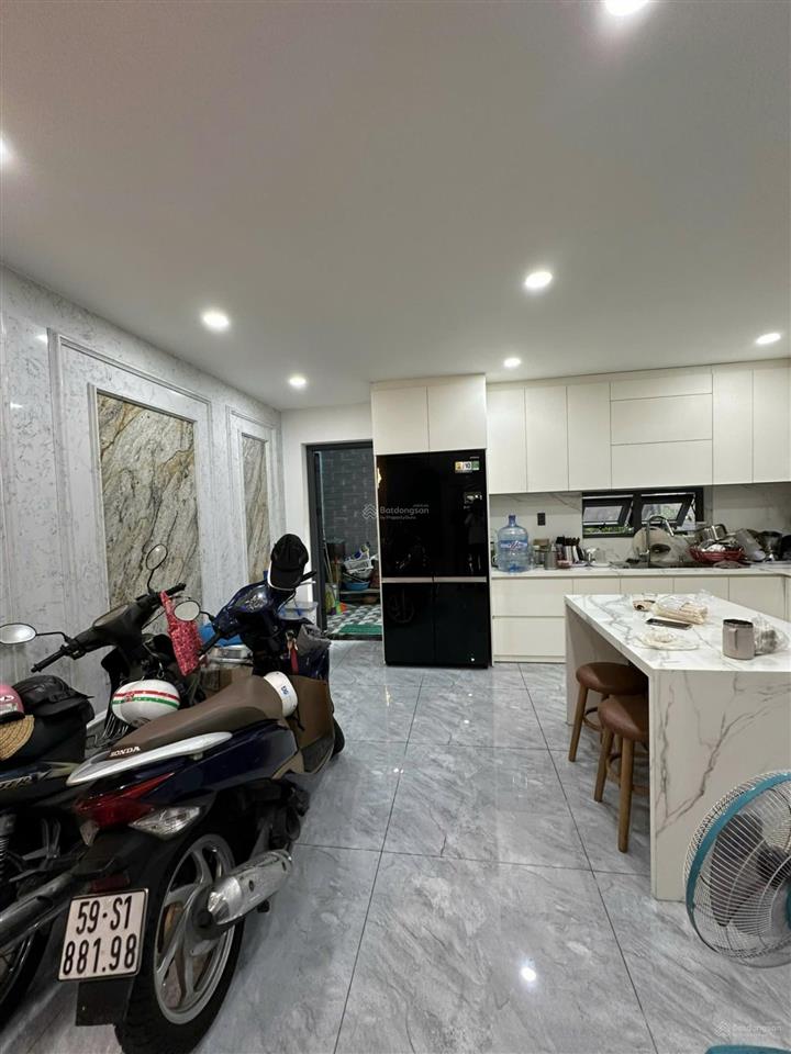 (hot)cực rẻ 6 tầng thang máy 140m2 đất hxh hoàng văn thụ 600m2 sàn  hdt 90tr/tháng giá 16,4 tỷ tl