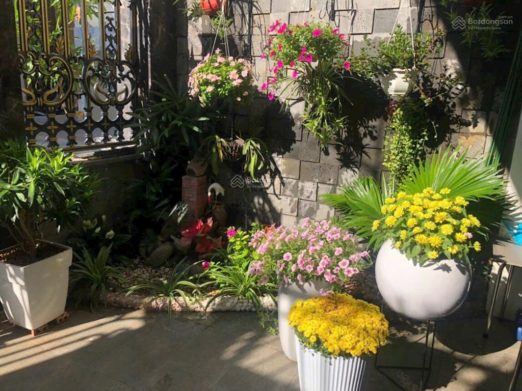 (hot)hạ 4 tỷ bán tòa mt giải phóng 5,6x17m  1 hầm 6 lầu nhà cứng đẹpvị trí sân bay t1chỉ 19,8 tỷ